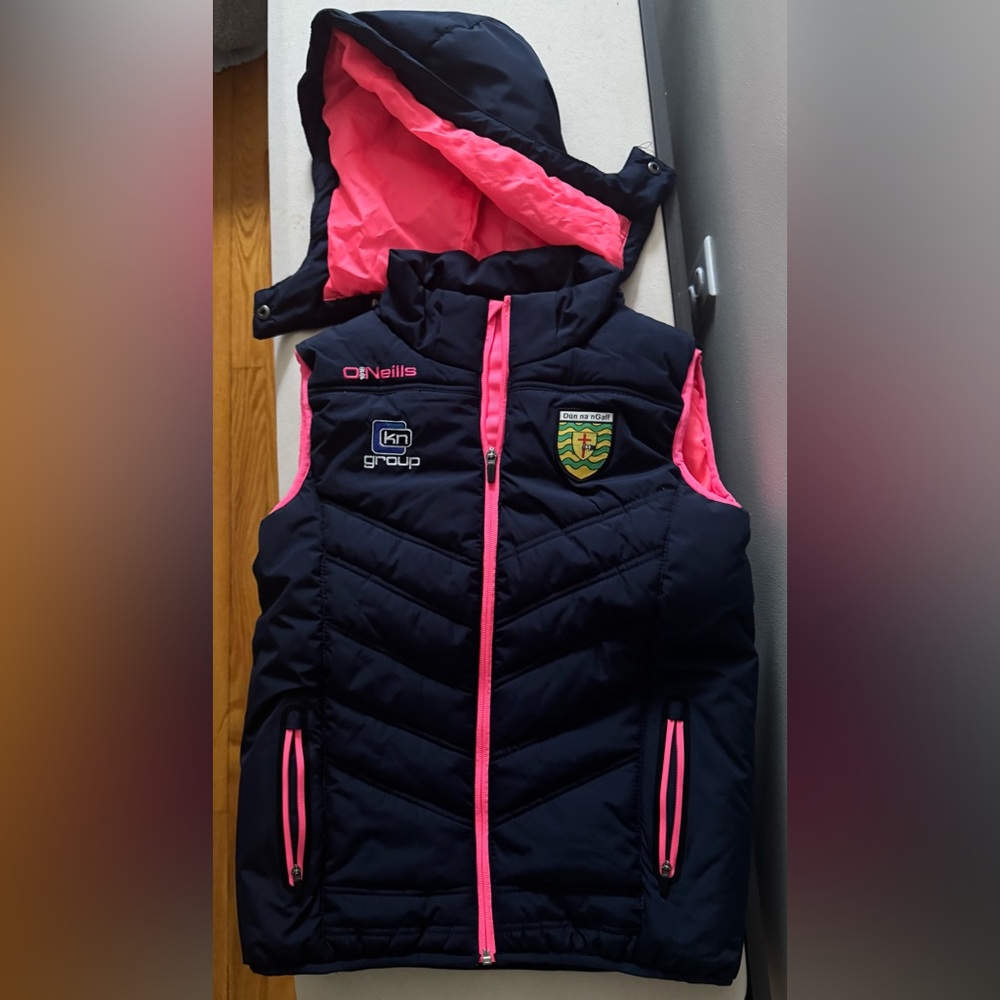 O'Neills Navy Vest with Bright Pink Highlights
